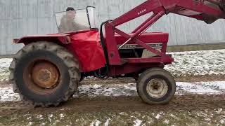 1980 International 84 Hydro with 2250 Loader, Bucket & Bale Tines