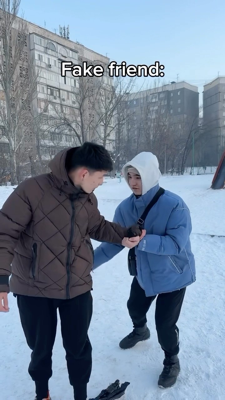 #JasonDeruloTV // Ice Slipping ??#GotPermissionToPost From @arstanott #HandsOnMet