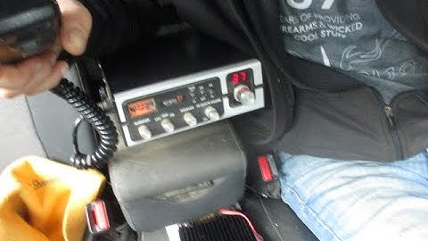 11meter band radio   200 watt skip shooting mobile is waving @ New York WR 595