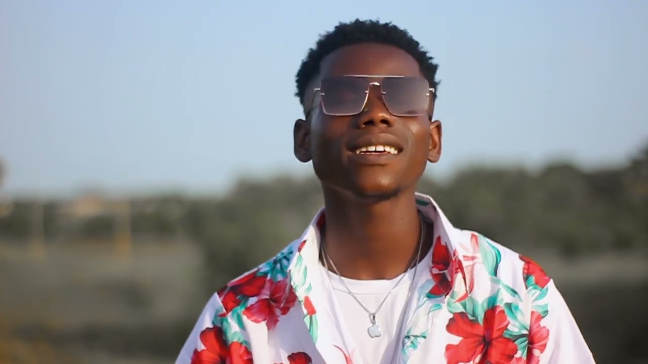 R-KING __AMOUR TOXIQUE__ (VISUALIZER)