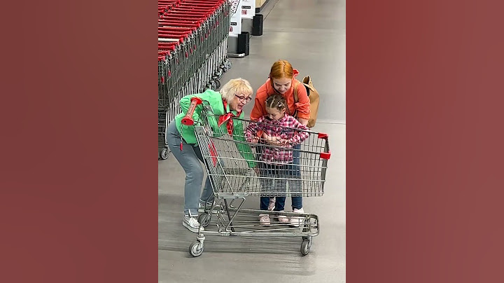 Ignored by Many, Helped by One ?➡️❤️ Elderly Woman Steps Up ??