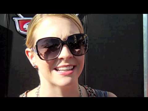 Melissa Joan Hart discusses new show Melissa & Joey!