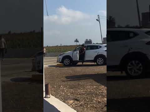 التوسان مش قادرة تطلع توسان علي المطب 