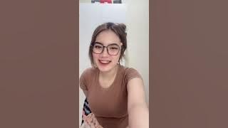 Cewe cantik live goyang tipis tipis spill perut yang menggemaskan. #livetiktokcewekcantik #gemoyy 