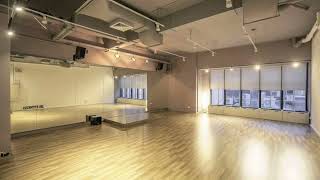 lemonade by aespa but youre in an empty dance studio