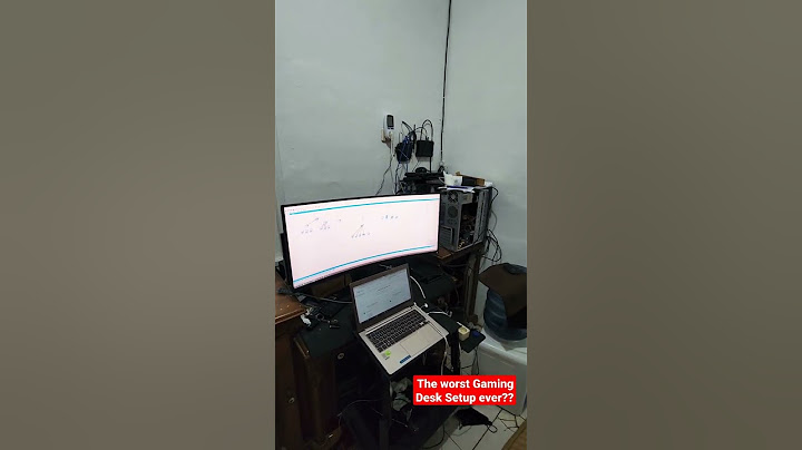 The worst Gaming Desk Setup ever??