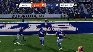 Madden NFL 23 (Online) - Spamming Nick Chubb until the defense stops me