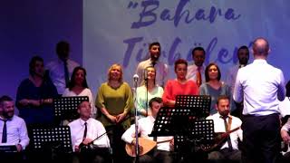 Mendilimin Ucuna Sakız Bağladım - Kast Korosu
