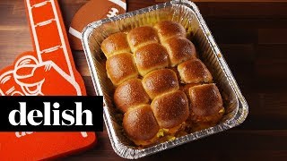 Get the full recipe from delish:
http://www.delish.com/cooking/recipe-ideas/recipes/a55396/tailgate-breakfast-sliders-recipe/
ingredients 1 package slider bu...