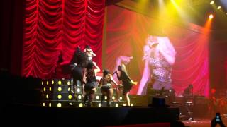 Christina Aguilera - Something's Got a Hold on Me (live)