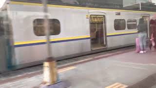 126次自強號低速通過湖口站(4046次往花蓮區間快車待發)