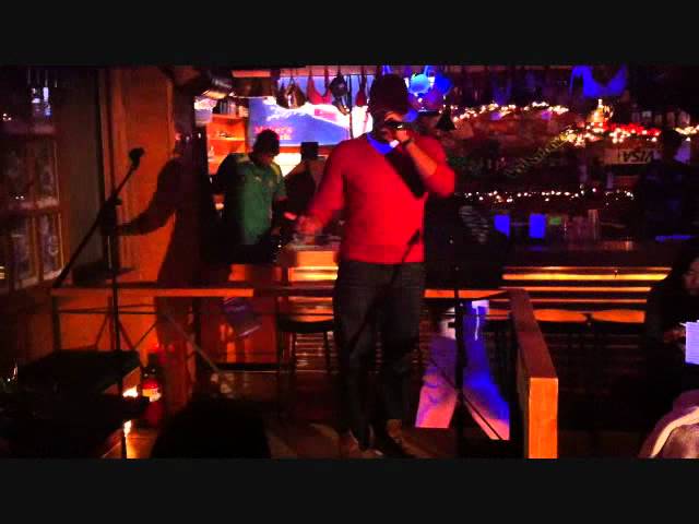 Guarda AJ at Bar Ireland Yuki Open Mic, 12-1 su YouTube Guarda AJ at Bar Ireland Yuki Open Mic, 12-1 su YouTube