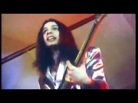 AC/DC original. Com o primeiro vocalista Dave Evans - YouTube