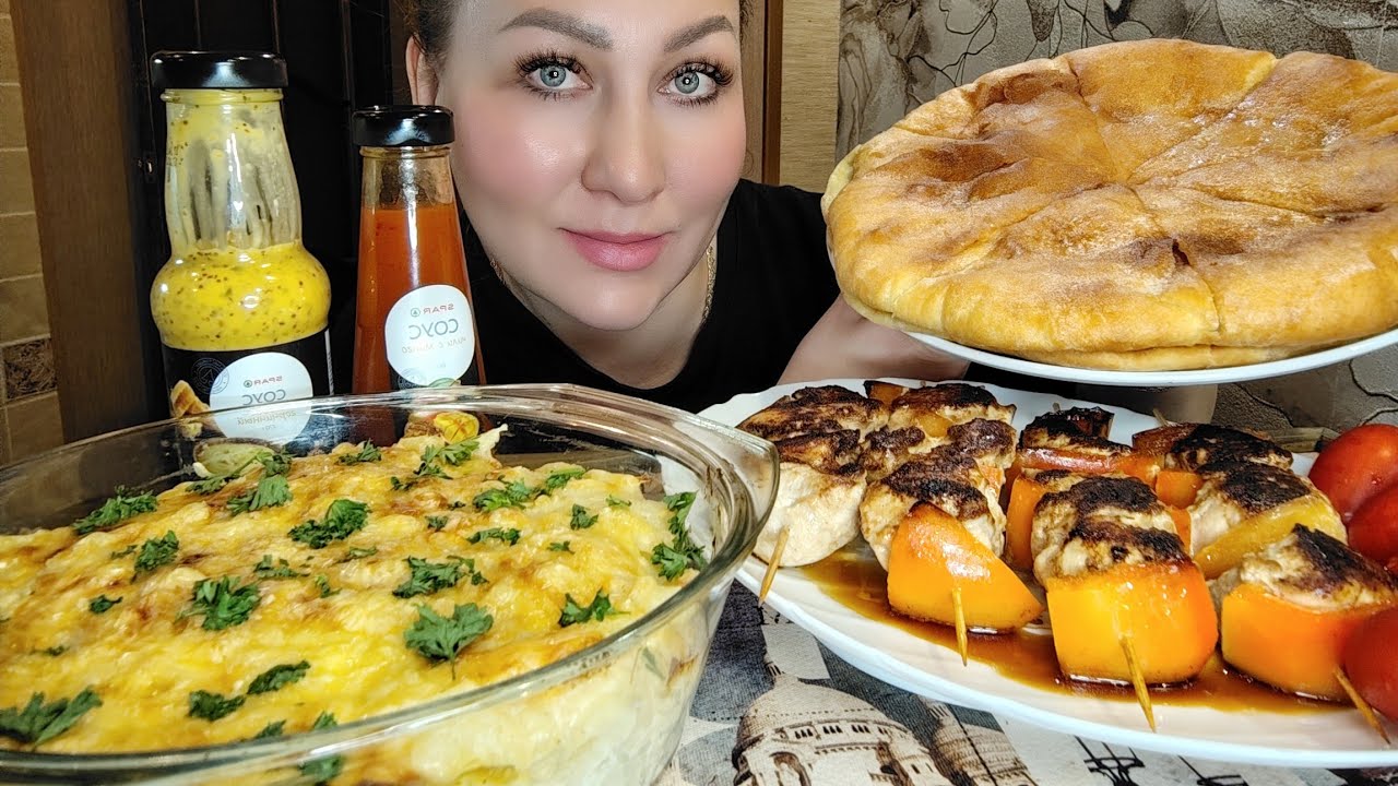 МУКБАНГ/ГРАТЕН, ШАШЛЫКИ И ОСЕТИНСКИЕ ПИРОГИ/ЕХАЛИ В КАЗАНЬ И НЕ ДОЕХАЛИ😆😆😆