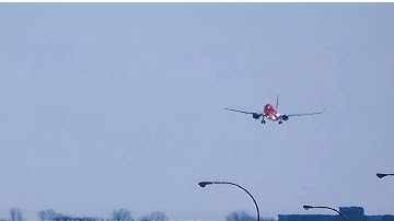 737 Emergency High Speed Landing   No Flaps!