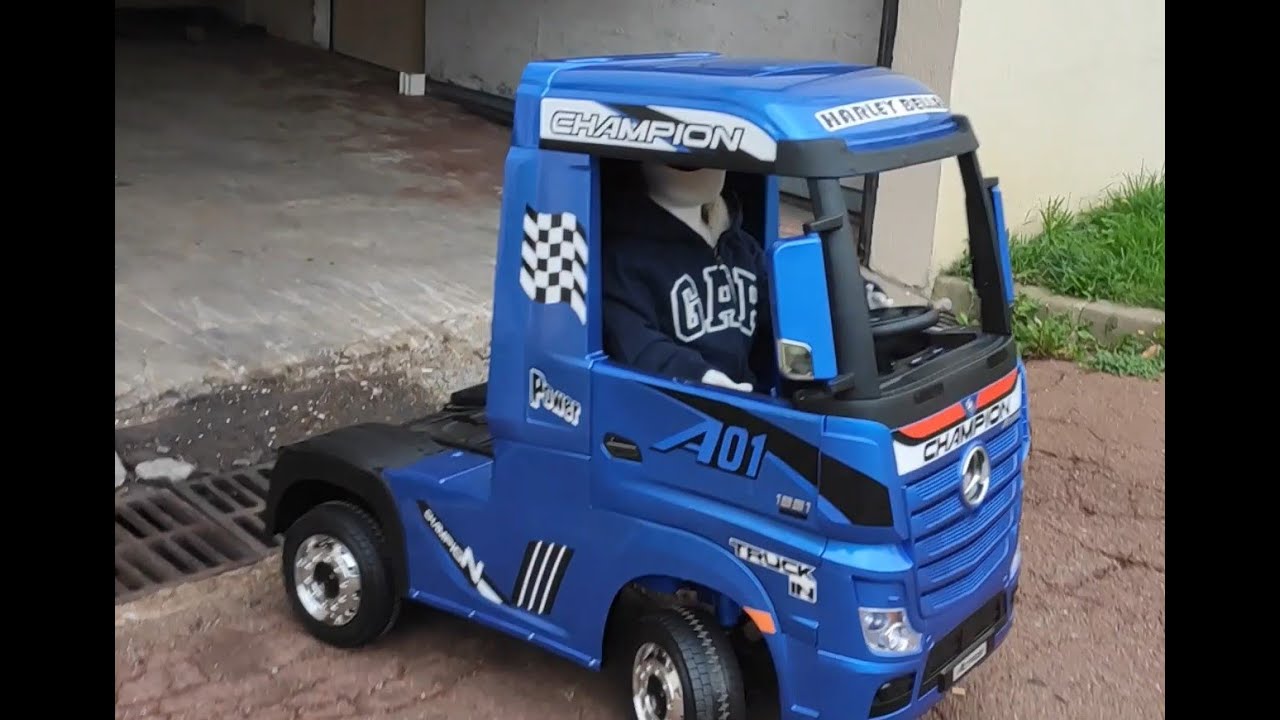 Camion électrique enfant MERCEDES ACTROS - 4 roues motrices 