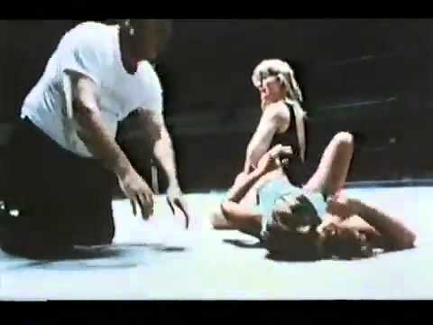 Vivian Vachon vs Marie Laverne / circa 1971 - YouTube