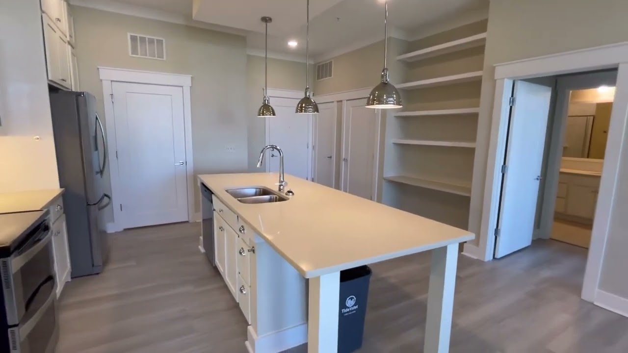 Top Floor Premium 2 bed 2 bath Apartment🚨