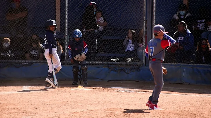 HOME RUN  RANDALL SIMON JR.