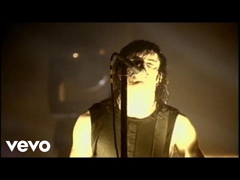 Nine Inch Nails - Wish (Live) - YouTube
