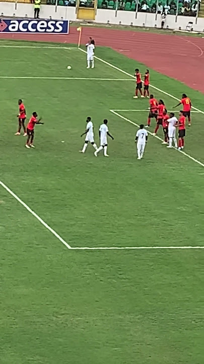 Jordan Ayew with that free kick against Angola #afconqualifiers #babayarastadium