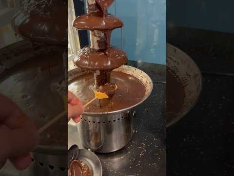 Видео: Всегда хотел попробовать шоколадный фонтан!