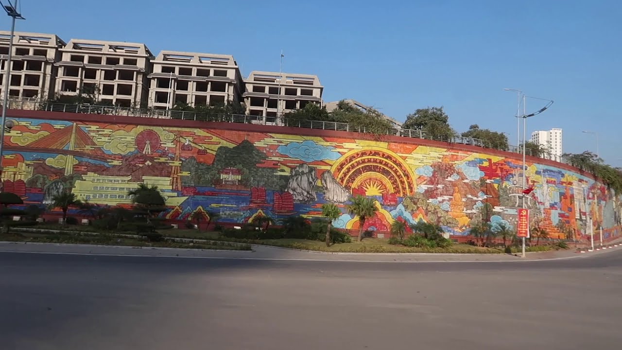 Halong Bay City Motorbike Tour Part 3 - Bai Chay Walking Street, Northern Vietnam 🇻🇳