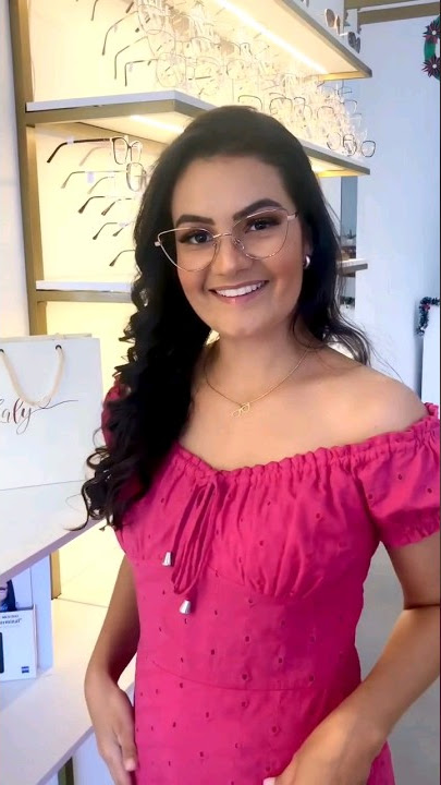 Pra quem ama armação em formato Gatinho. 😻🥰 Você curte um estilo mais romântico? #armacaodegrau