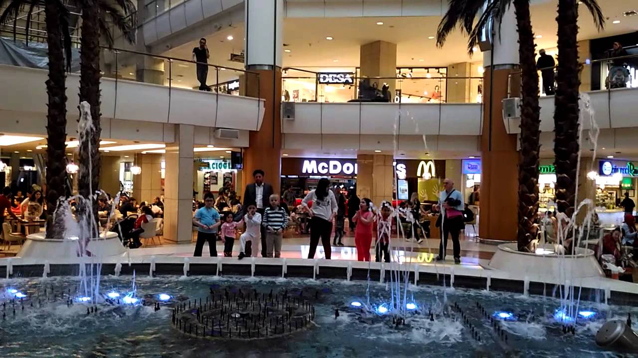 Capitol Havuz Gösterisi