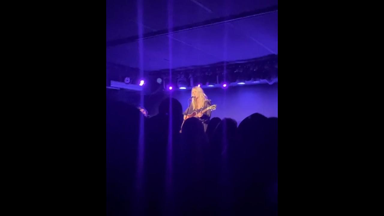 Katelyn Tarver - Somebody Else (Live at Mercury Lounge, NYC) Katelyn Tarver - Somebody Else (Live at Mercury Lounge, NYC)
