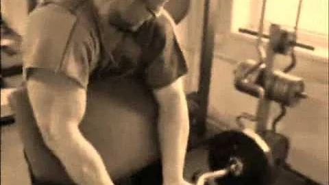 Training biceps and chest february 2011 - Laco Kin...