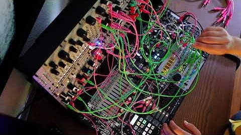 Modular #30 - (A)VENIR - Ambient Eurorack - Mutable Rings Mannequins Mangrove Verbos Multi Delay