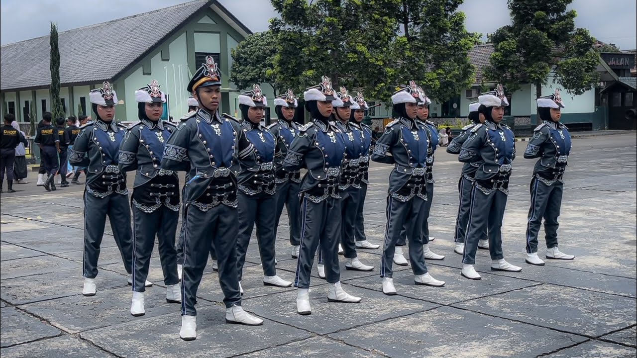 JUARA UTAMA 3 PASKIBRA SMPN 8 KOTA BANDUNG LKBB SMK KARYA BHAKTI PUSDIKPAL