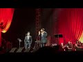 Il Volo en Panamá 2017 - El público ríe mientras Ignazio el comediante presenta María