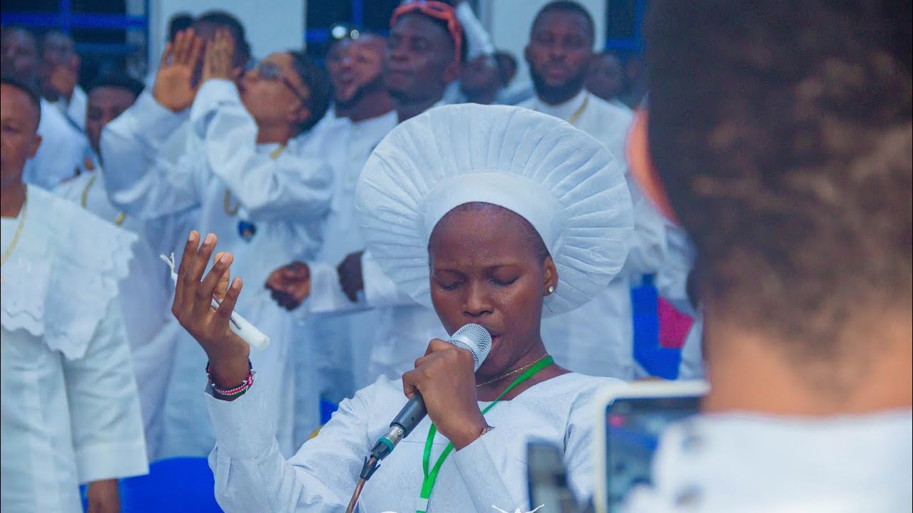 POWERFUL WORSHIP WITH BOLA HALLELUYAH HIGHLY SPIRITED WORSHIP