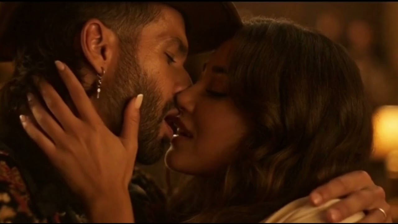 O Romeo Hot Scenes | Disha Patani Hot | Disha Patani Kiss | Disha Patani Hot Scenes | O Romeo Kiss