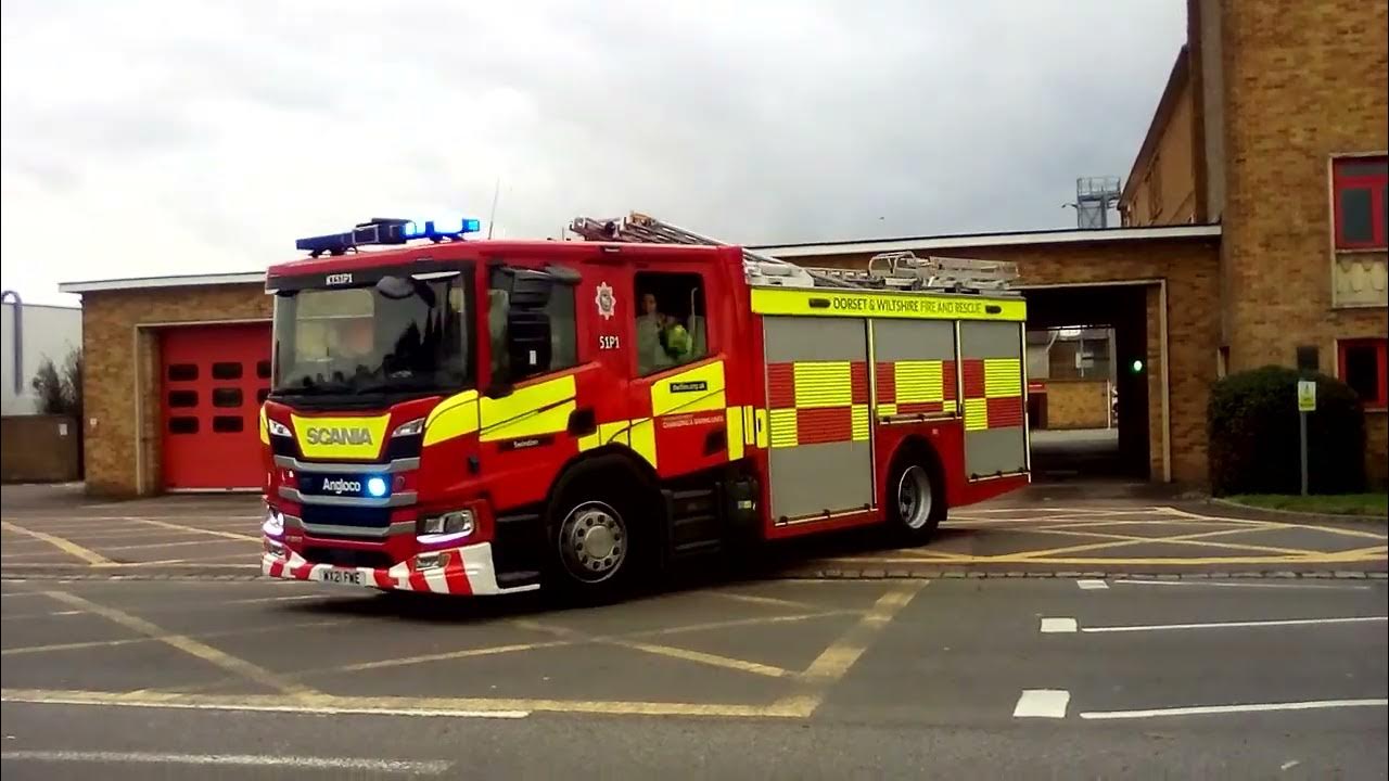 Dorset Wiltshire Fire And Rescue Swindon Wholetime Crew Turning Out dorset-wiltshire-fire-and-rescue-swindon-wholetime-crew-turning-out
