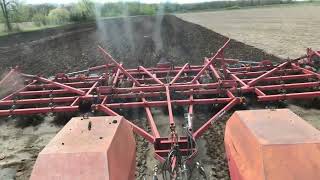Versatile 900 with a 40’ CIH 4300