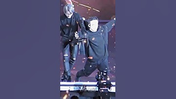 The way Jimin saved Taehyung from falling off the stage|#shorts#vmin#jiminbts#taehyung
