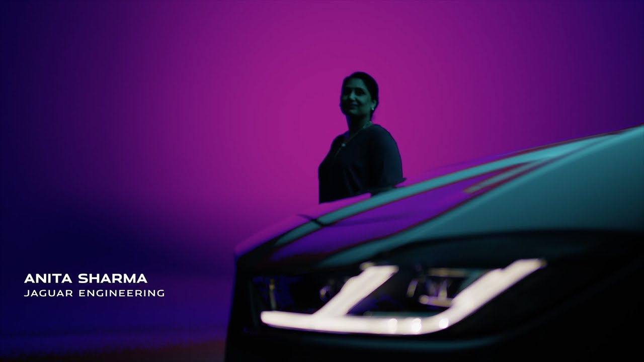 Jaguar I-PACE | Intuitive Technology – Augmented Reality View - YouTube