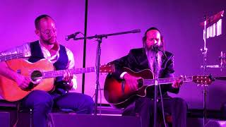 Video thumbnail of "LIVE- V'afilu B'hastara-Ein Shum Yiush-Mah She'haya Medley - ואפילו בהסתרה–איו שום יאוש–מה שהיה היה"