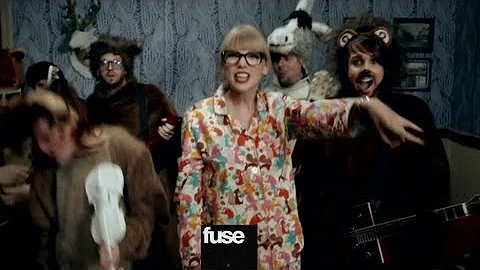 Taylor Swift "We Are Never Ever Getting Back Together" Video