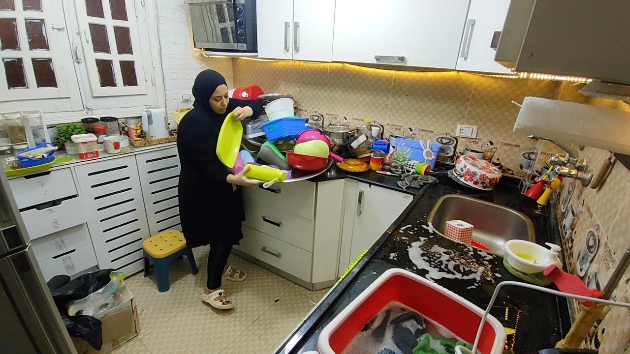 تفريغ المطبخ بالكامل وتنظيف عميق.. شغل تقيل 😤👌انقلاب شامل في المطبخ 😱🔥