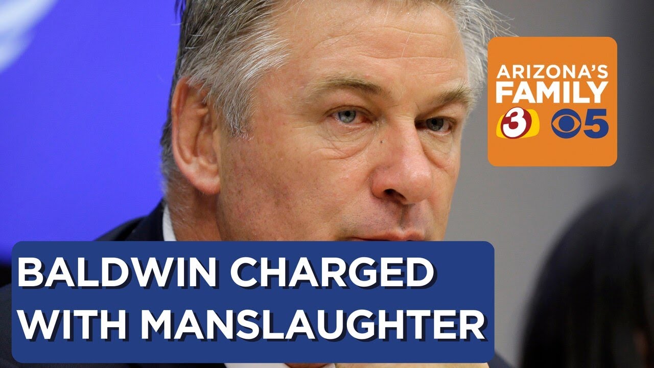 Alec Baldwin charged with manslaughter in 'Rust' movie set shooting ...