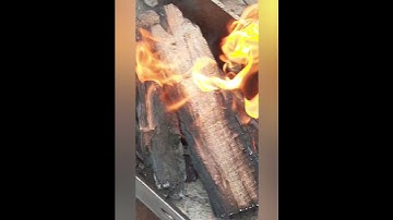 Thumbnail of Como acender seu churrasco em um estalar de dedos