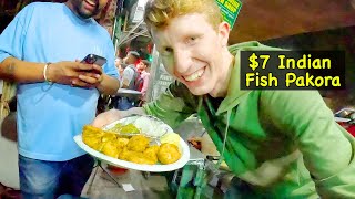 Trying $7 Indian Fish Pakora in New Delhi 🇮🇳