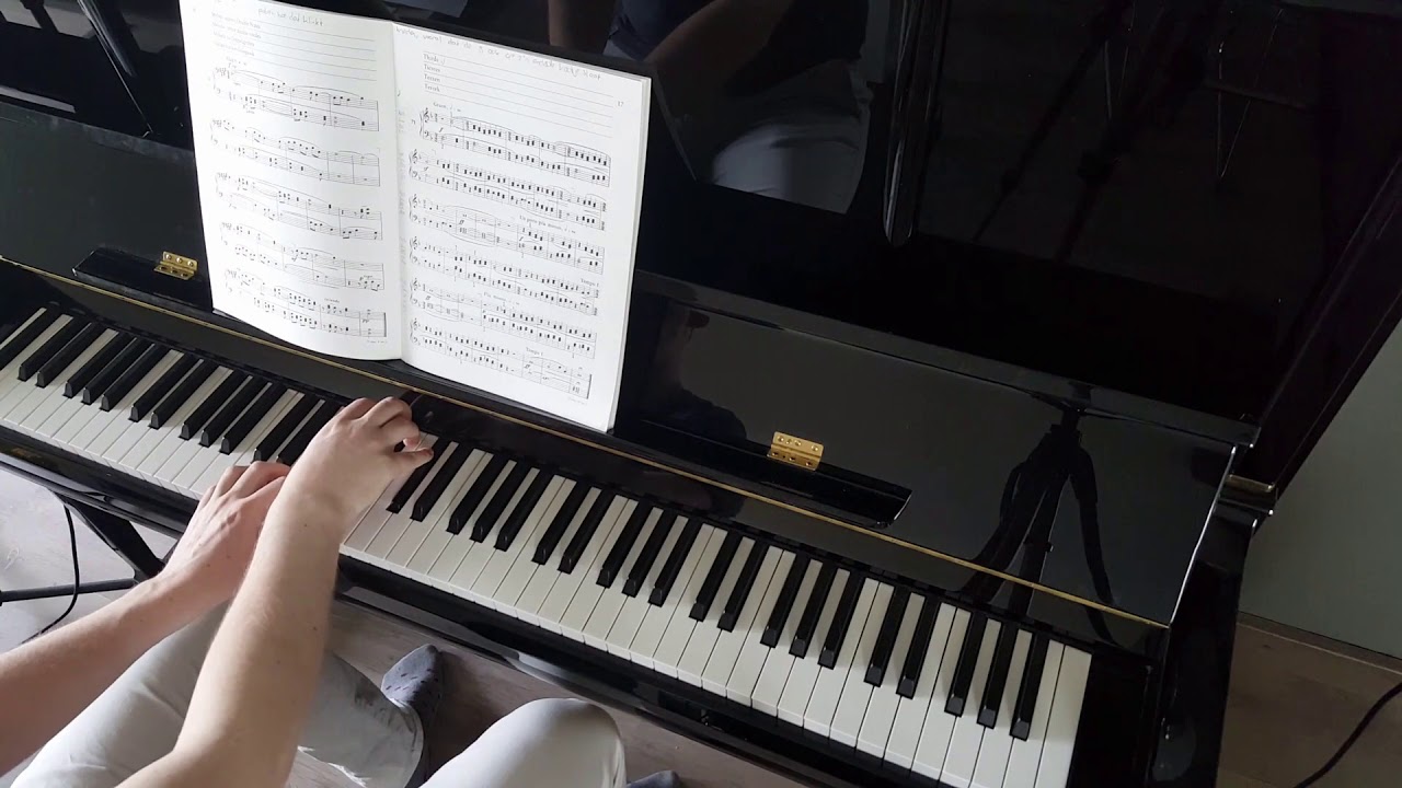 Béla Bartók - Melody against Double Notes (Mikrokosmos, Book 3, No. 70)