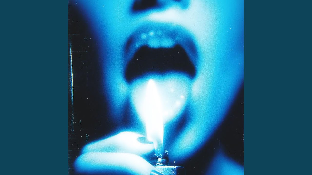 在 YouTube 上观看 Downfall 在 YouTube 上观看 Downfall