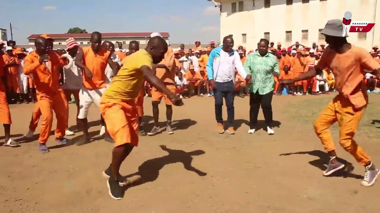 Мунаше Хай заставил заключённых плакать от радости в Центральной тюрьме Хараре #вирусный #2023 #д...