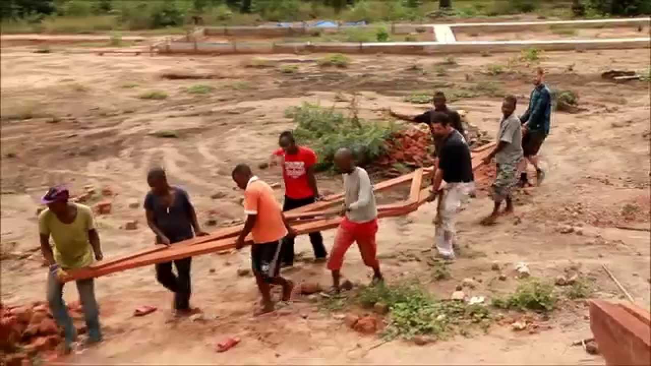 Roof construction in Democratic Republic of Congo YouTube